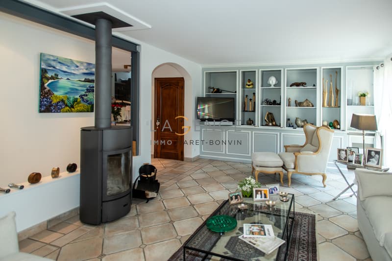 Neuvecelle - Maison 8 pièces de 189M2 (2)
