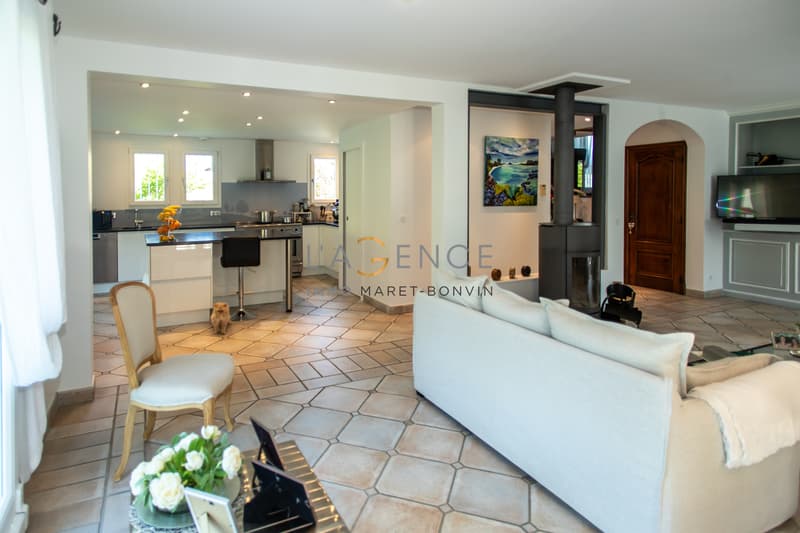Neuvecelle - Maison 8 pièces de 189M2 (3)