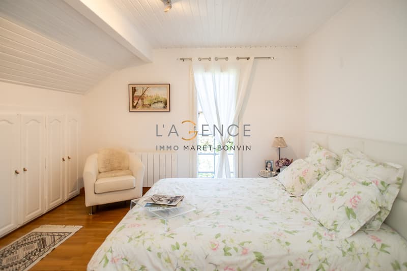 Neuvecelle - Maison 8 pièces de 189M2 (8)