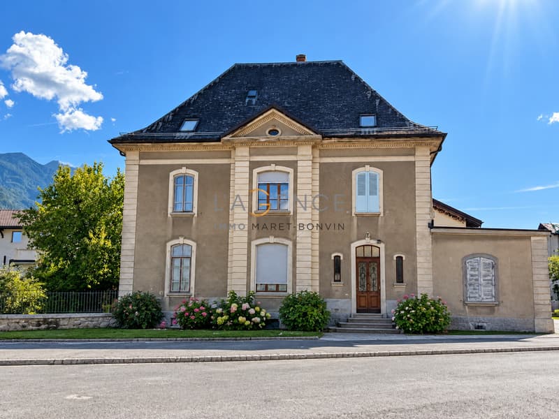 LE MANOIR - SAINT-PIERRE-DE-CLAGES (2)