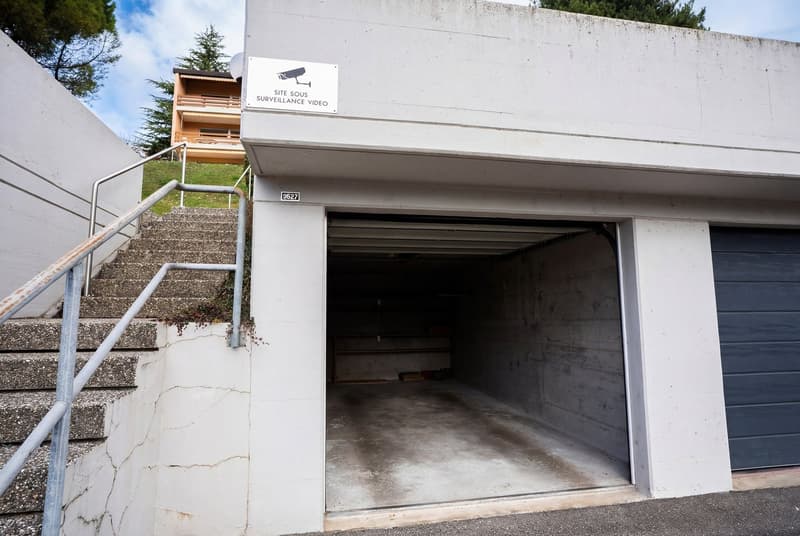 Magnifique appartement de 3,5 pièces , vue panoramique Lac Léman à Clarens . Garage inclus (12)