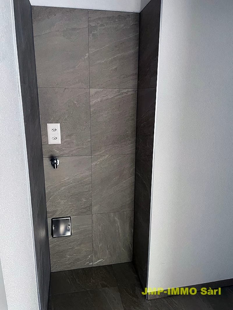 Très bel appartement en attique dans petite PPE (10)