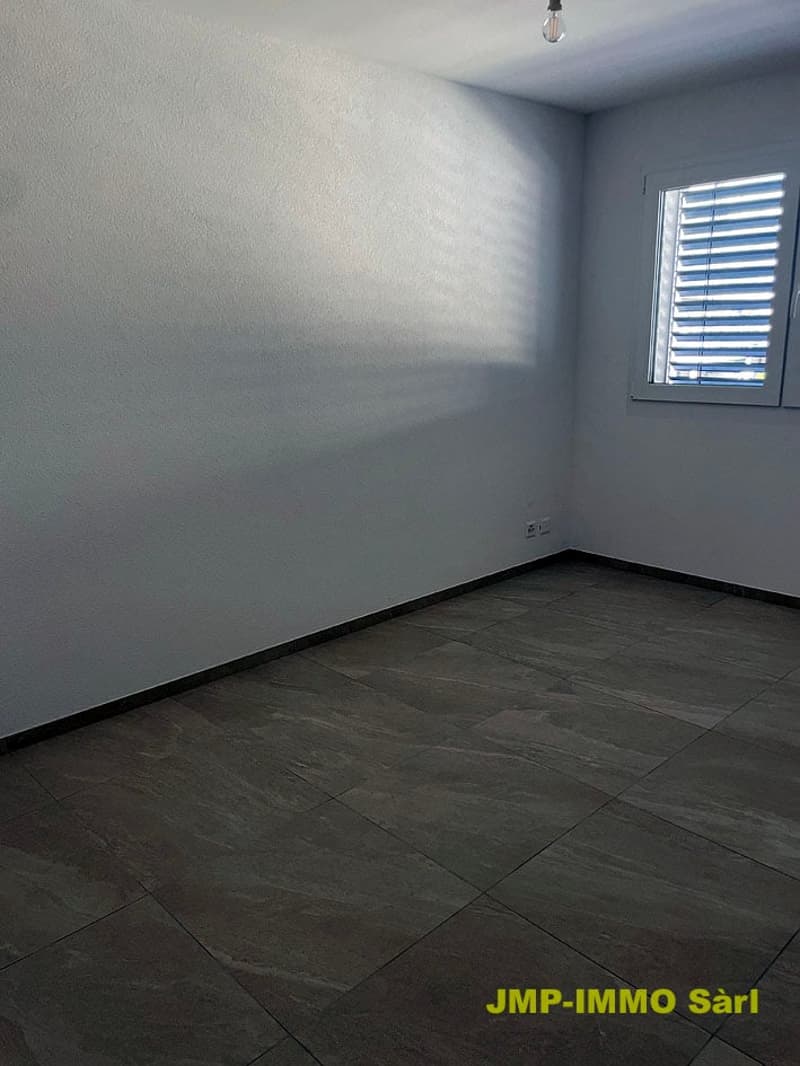 Très bel appartement en attique dans petite PPE (18)