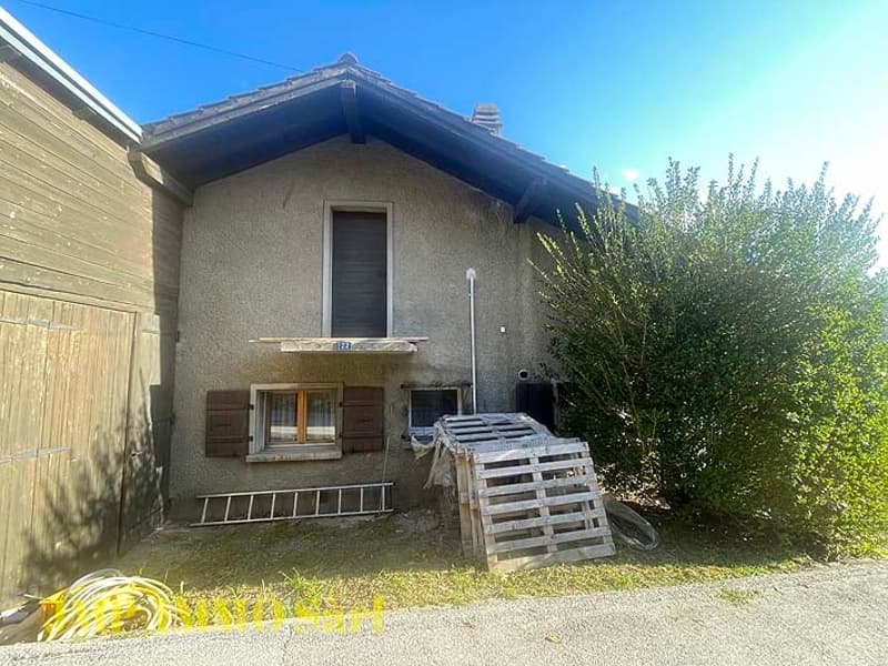 À saisir maison villageoise à rénover avec vue et ensoleillement (4)