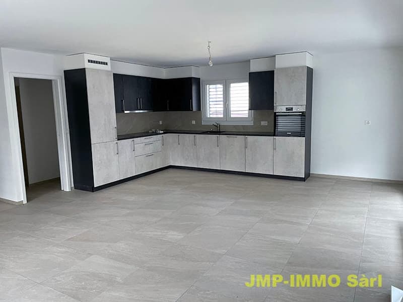 Très bel appartement en attique dans petite PPE (8)