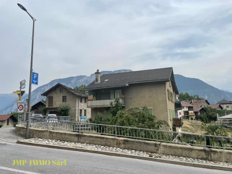 Charmant appartement de 4 pièces rénové au coeur du village de Miège (25)
