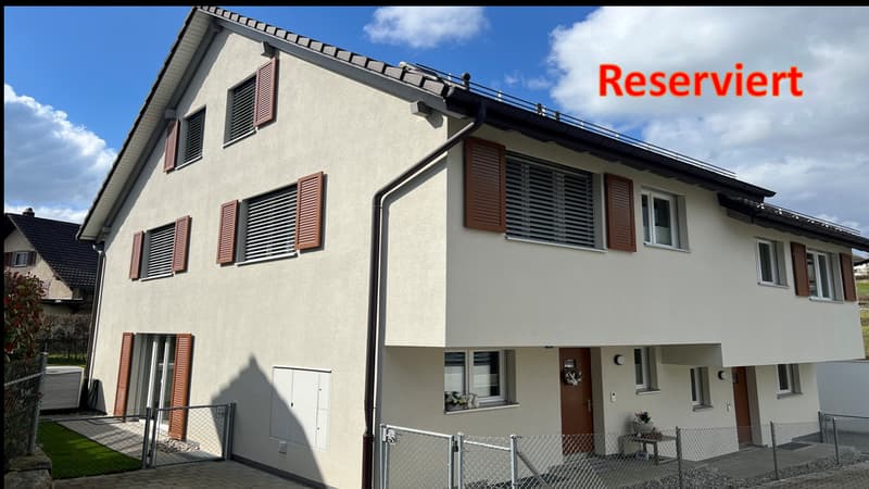 Modernes 6.5-Zimmer-Reihenhaus in ruhiger Lage von Warth (4)
