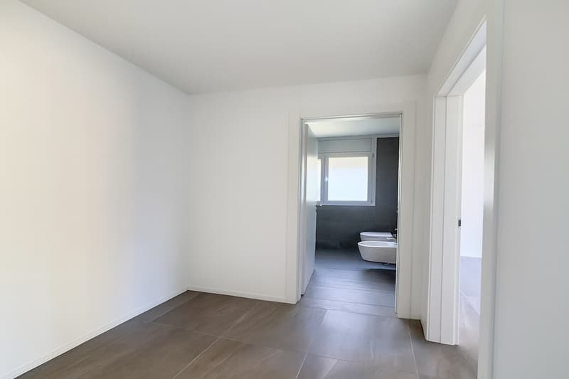 Caslano 2.5 loc. Moderno con Grande Terrazza | Pigione CHF 1'430 (4)