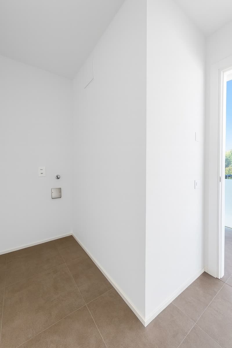 Monteggio Moderno 3.5 loc. Pigione 1'550 Spese 200 | (6)