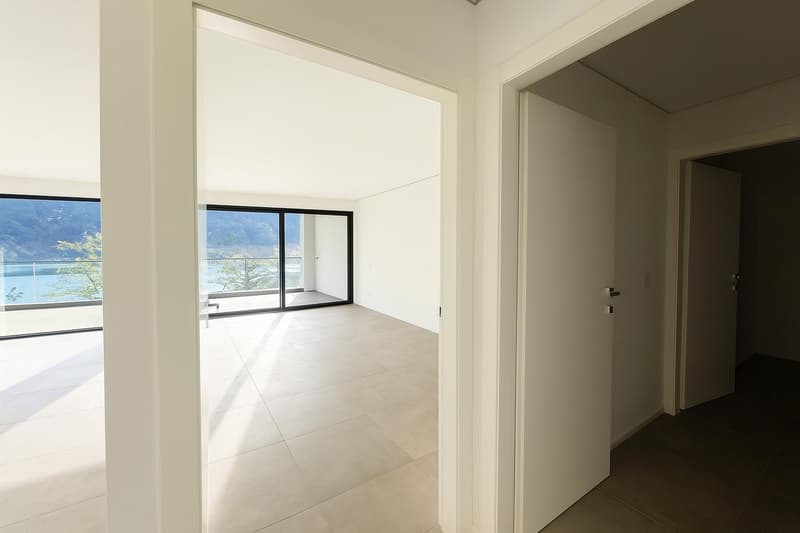 Monteggio | 2.5 Locali Moderno | Pigione 1'350 | Spese 180 (10)