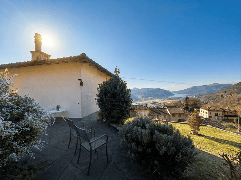 BOSCO LUGANESE | Casa Bifamiliare con Giardino Vista Lago (26)