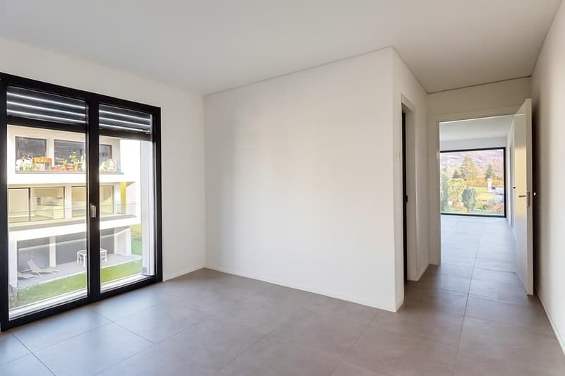 MONTEGGIO | Moderno 2.5 locali  Pigione CHF 1'270 Spese CHF 180 (4)