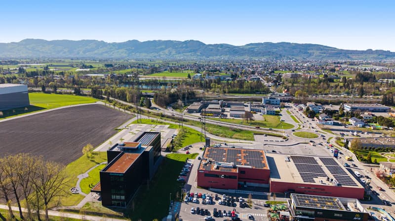 unmittelbar an der Grenze Diepoldsau-Hohenems gelegen