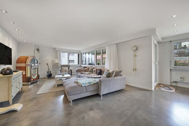 Exklusiver Wohnkomfort: 5.5-Zimmerwohnung mit ca. 150 m² Wohnfläche (1)