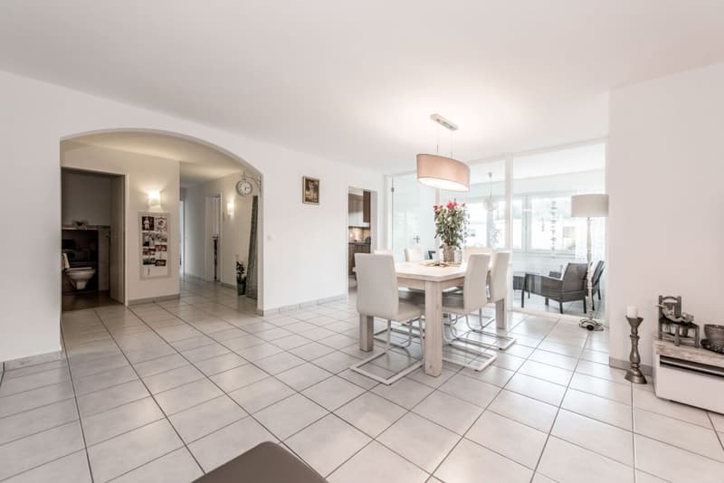 Grosszügige 5.5-Zimmer-Familienwohnung im beliebten Bruggereggquartier (3)