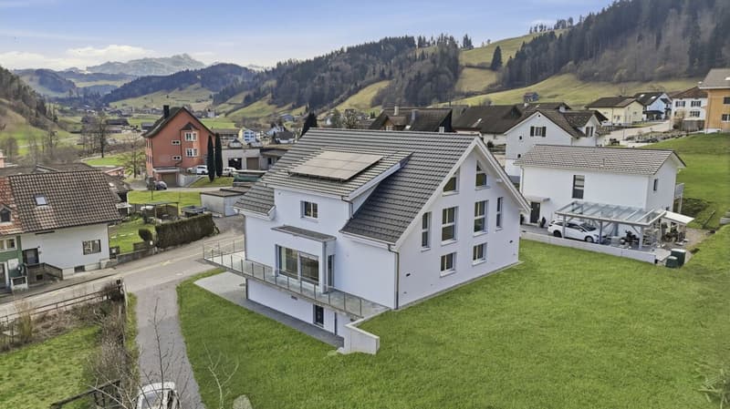 Moderne Doppelhaushälfte im Grünen mit Säntissicht – bezugsbereit (3)