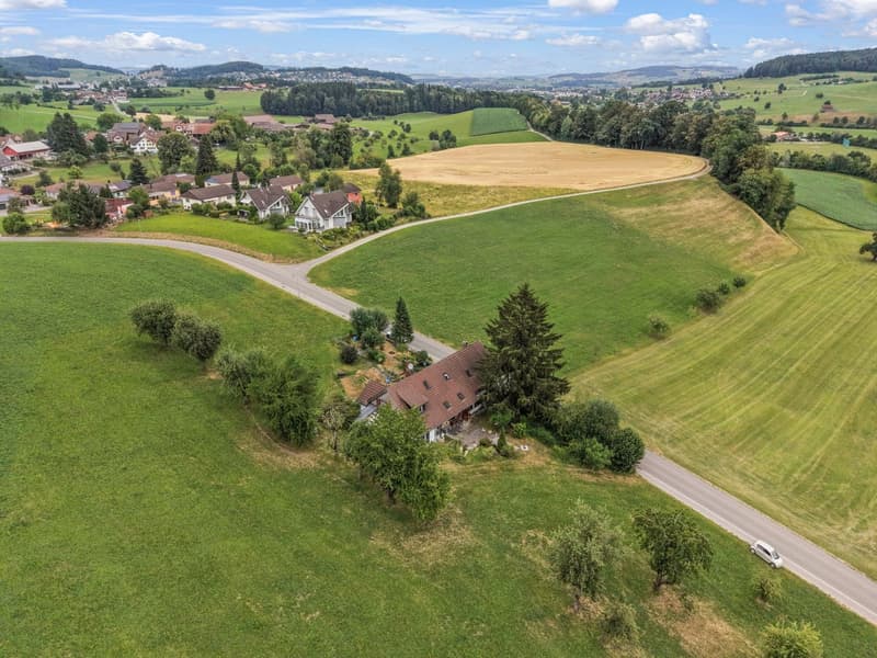 Charmantes Bauernhaus mit zwei Wohneinheiten an idyllischer Alleinlage in Oberwangen (Dussnang) (1)