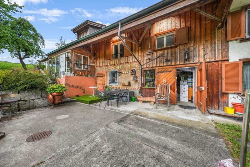 Charmantes Bauernhaus mit zwei Wohneinheiten an idyllischer Alleinlage in Oberwangen (Dussnang) (9)