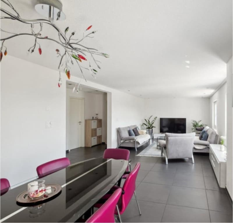 7.5-Zimmer-Doppeleinfamilienhaus an Südhanglage mit Alpenpanorama (13)