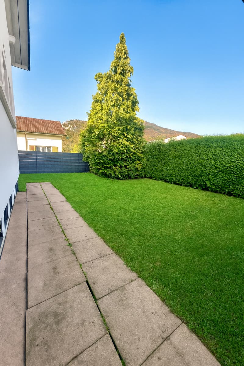 Frisch saniertes 4.5-Zimmer-Einfamilienhaus mit Pool & Ausbaupotenzial (15)