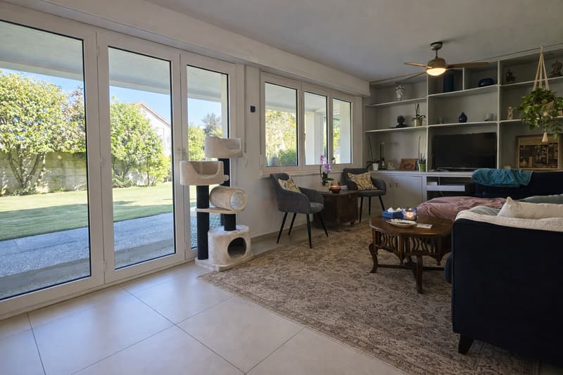 Élégante villa familiale avec grand jardin plat et fort potentiel à Founex (5)