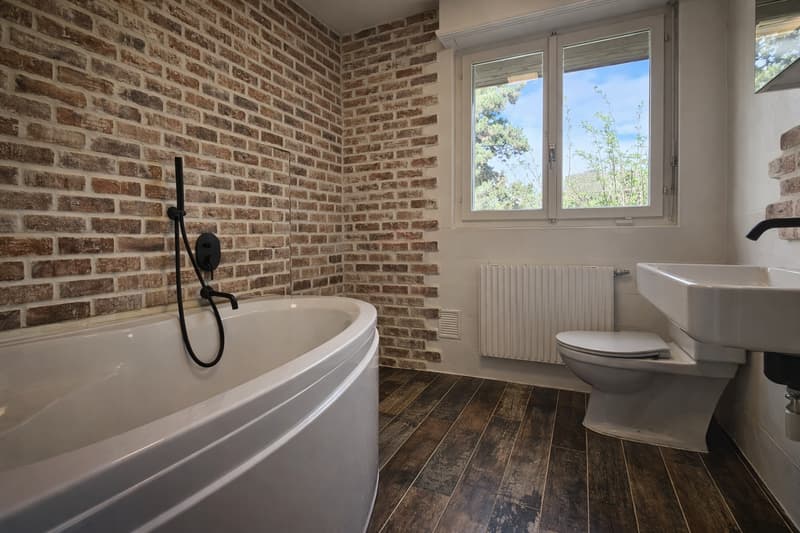 Élégante villa individuelle aux volumes généreux sur parcelle arborée de 1'088 m² (10)