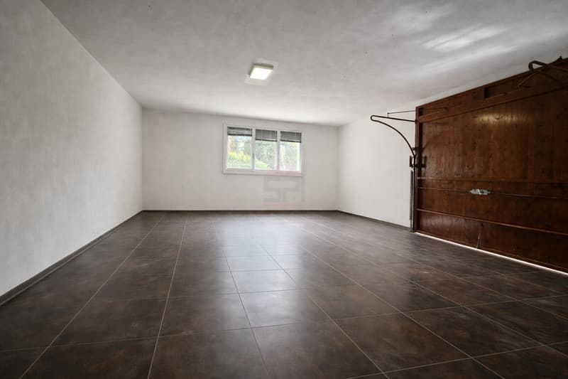 Élégante villa individuelle aux volumes généreux sur parcelle arborée de 1'088 m² (13)