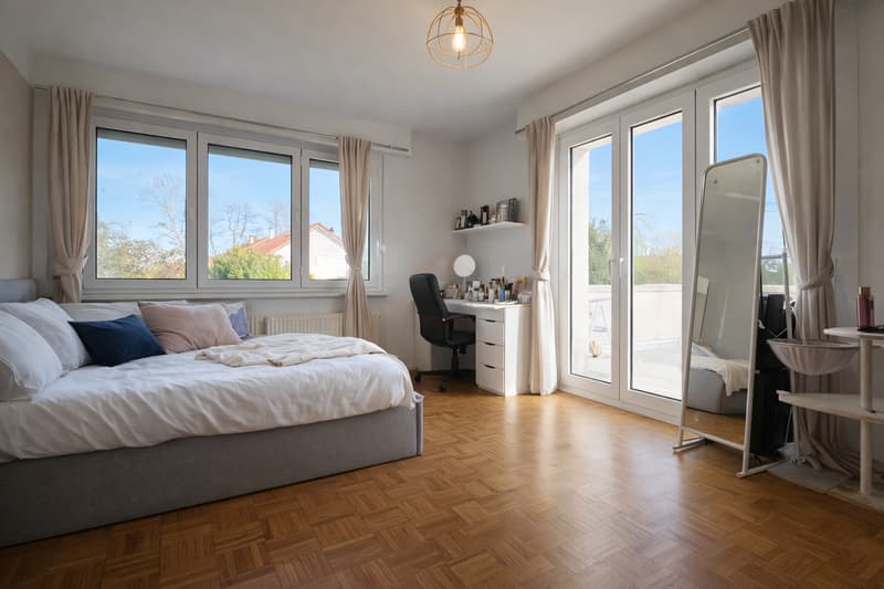 Élégante villa familiale avec grand jardin plat et fort potentiel à Founex (10)