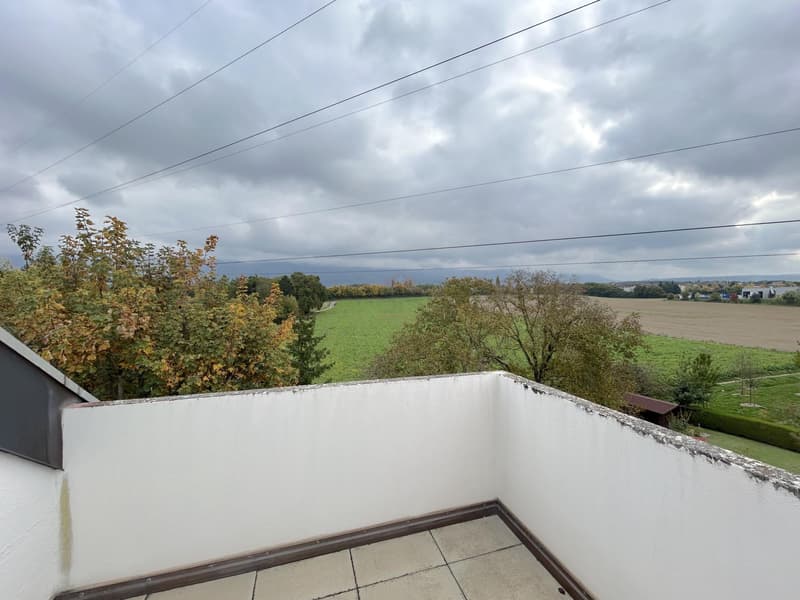 Attique de 3 pièces de 91m2 PPE au calme avec vue dégagée (4)