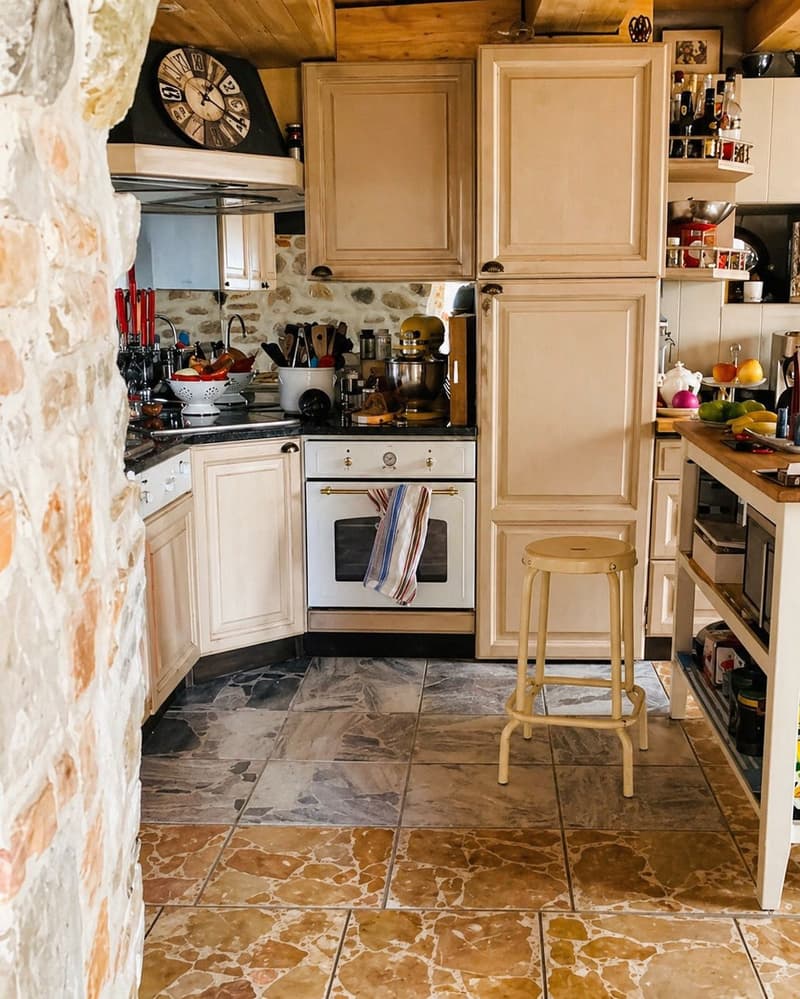 Maison de caractère atypique à Moudon – 3.5 pièces avec cachet historique (3)