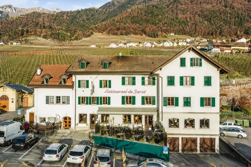 Immeuble de rendement avec fort potentiel – 13 appartements, vue exceptionnelle sur les vignobles (2)
