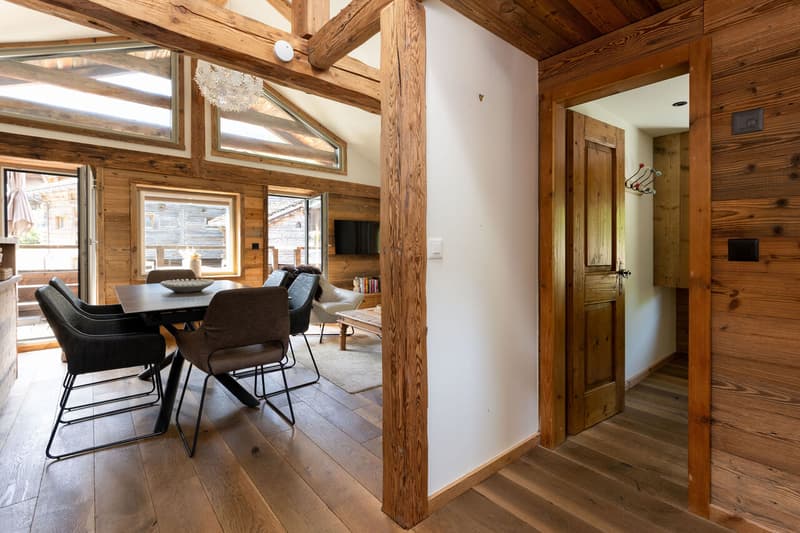 Rénovation complète, tradition intacte / Renovated, Full Tradition! (1)