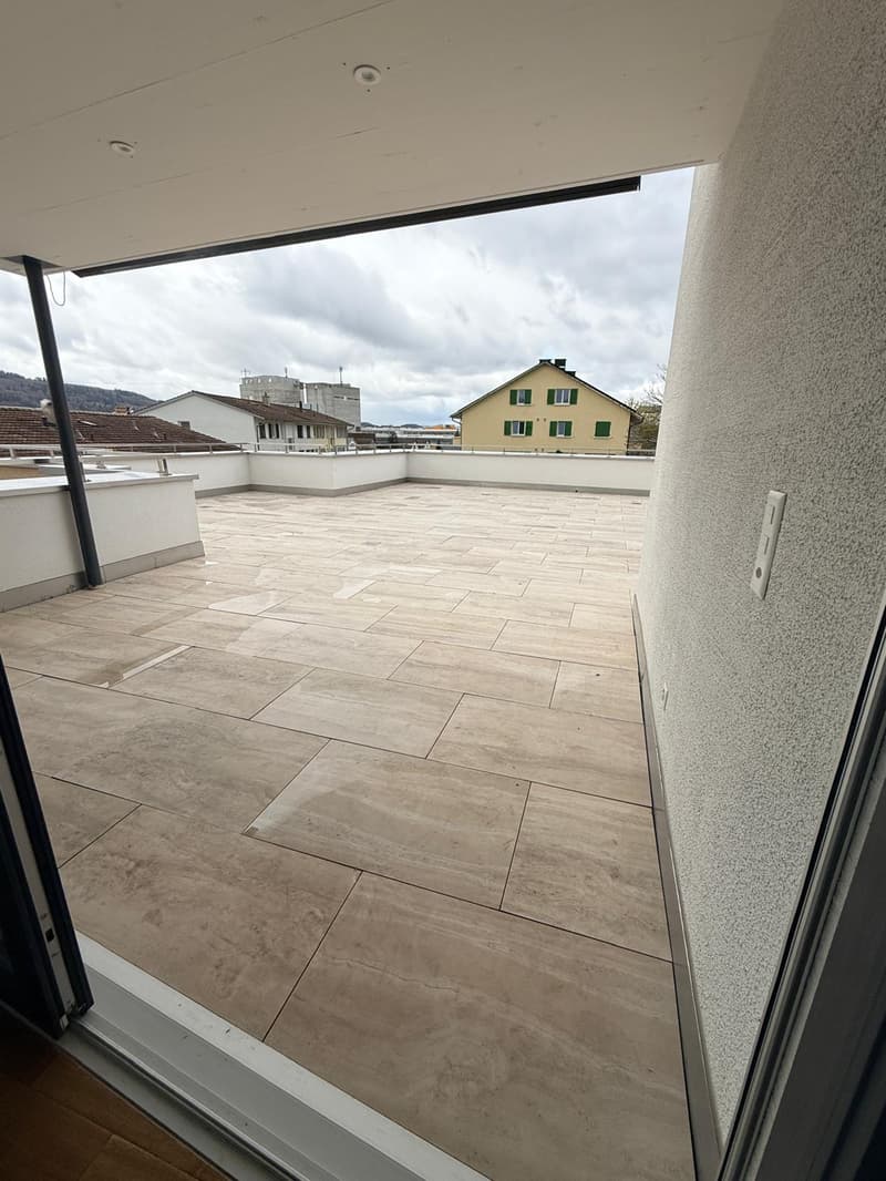 Moderne 3.5-Zimmer-Attikawohnung im Neubau – Wohlen, sofort verfügbar (7)