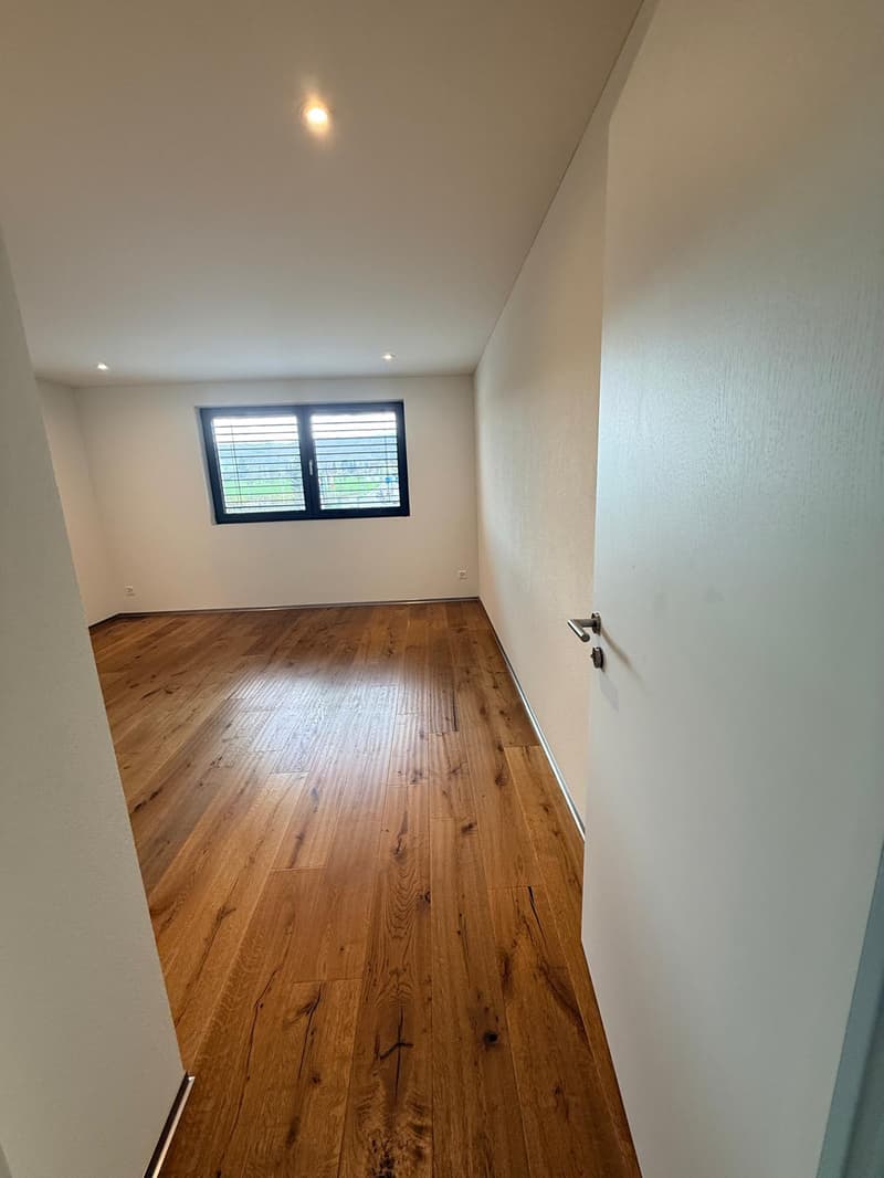 Moderne 3.5-Zimmer-Attikawohnung im Neubau – Wohlen, sofort verfügbar (4)