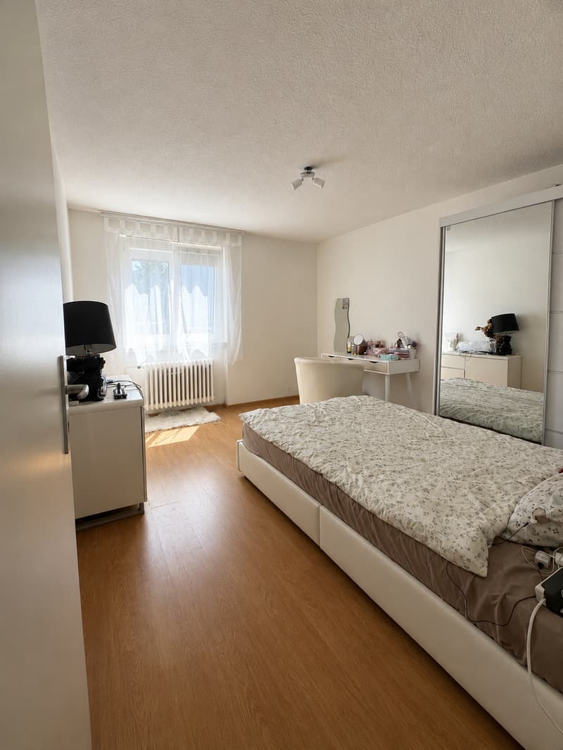 Helle 3.5-Zimmer-Wohnung mit Balkon in Oftringen (5)