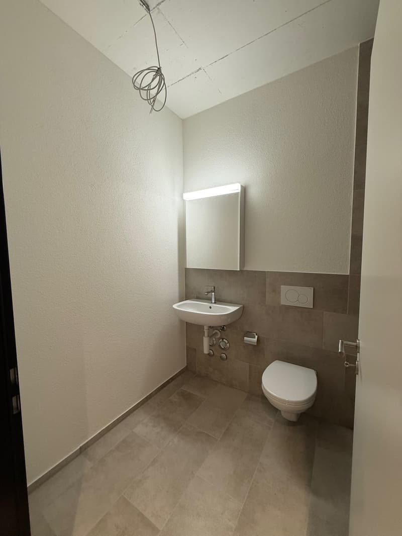 Moderne 2.5-Zimmer-Wohnung an zentraler Lage in Reinach (5)