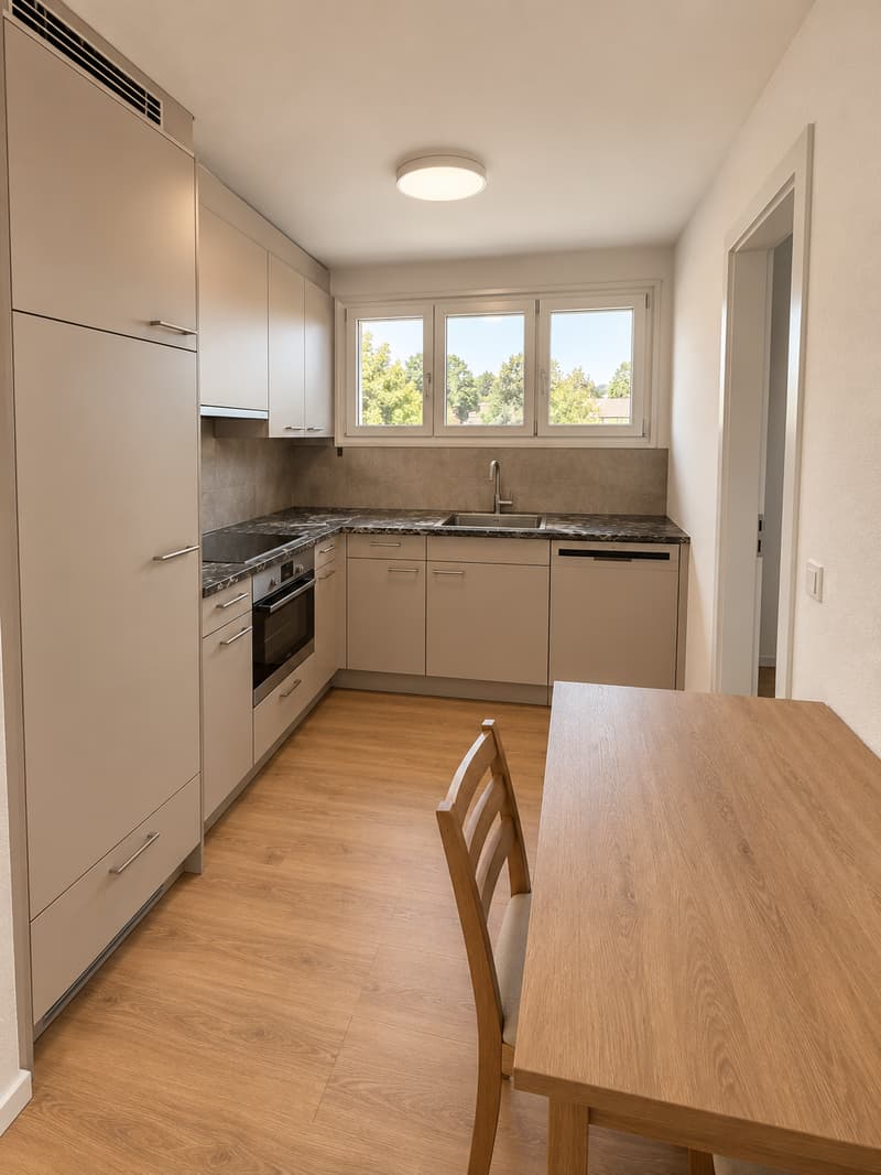 Helle 4-Zimmer-Wohnung mit Balkon in Opfikon – ab Dezember 2026 verfügbar (2)