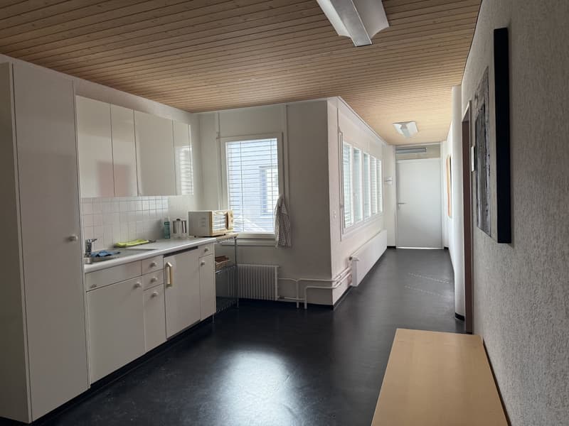 Moderne Büroeinheit an exzellenter Lage in Baden-Dättwil (1)