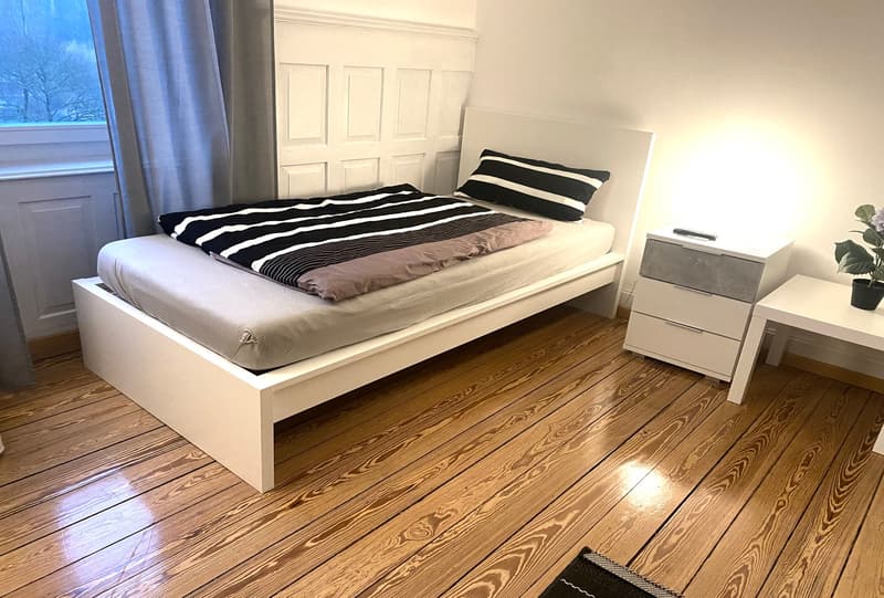 Schönes Zimmer mit Blick auf Aare (2)