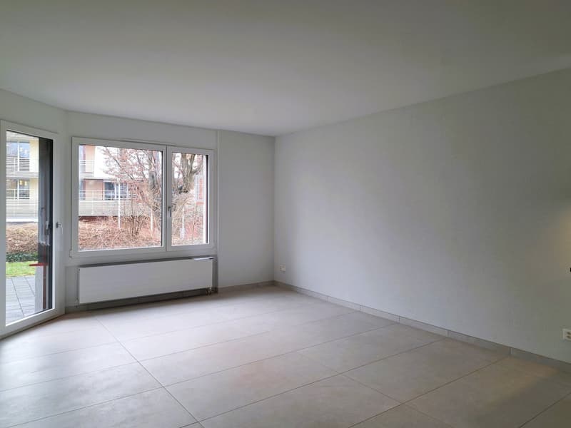 Moderne 2.5-Zimmer-Wohnung direkt neben dem Bahnhof (3)