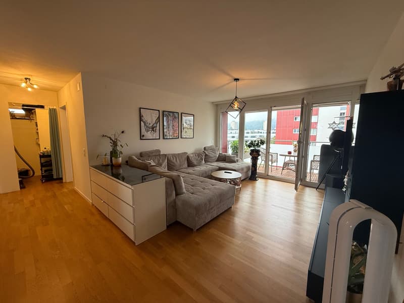 Helle 3.5 Zimmer Wohnung mit Balkon in Regensdorf per 1. Sept. mieten (10)