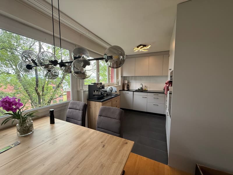 Helle 3.5 Zimmer Wohnung mit Balkon in Regensdorf per 1. Sept. mieten (5)