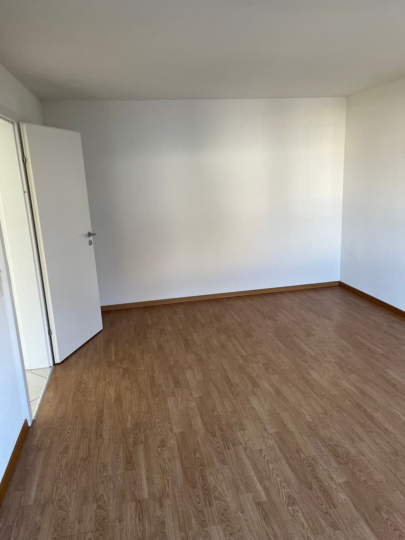 Helle 3.5-Zimmer-Wohnung mit Süd-Balkon in Eschenbach (7)