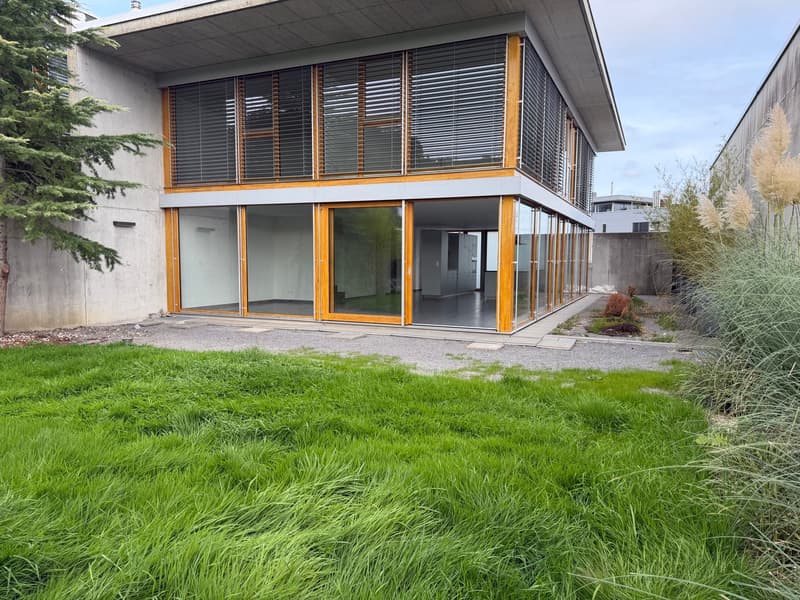 Modernes 5-Zimmer-Reihenhaus mit sonnigem Garten in familienfreundlicher Lage (1)