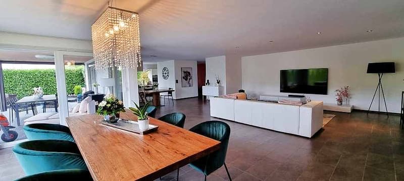 Exklusive 4.5-Zimmer-Gartenwohnung mit Doppelgarage und traumhaftem Aussenbereich (5)