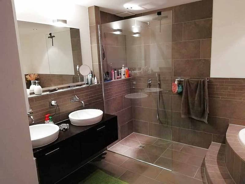 Exklusive 4.5-Zimmer-Gartenwohnung mit Doppelgarage und traumhaftem Aussenbereich (9)