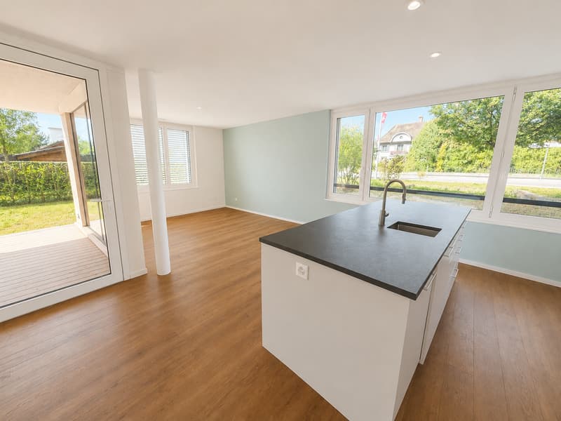 Moderne 3.5-Zimmer-Wohnung in Frick – hell, grosszügig und mit gedecktem Sitzplatz (3)