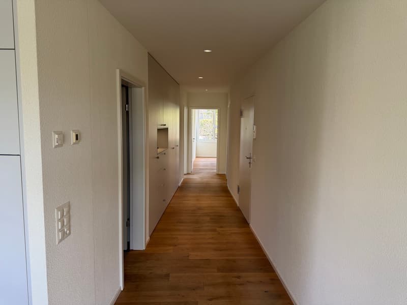 Moderne 3.5-Zimmer-Wohnung in Frick – hell, grosszügig und mit gedecktem Sitzplatz (10)
