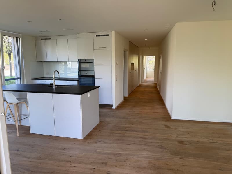 Moderne 3.5-Zimmer-Wohnung in Frick – hell, grosszügig und mit gedecktem Sitzplatz (9)