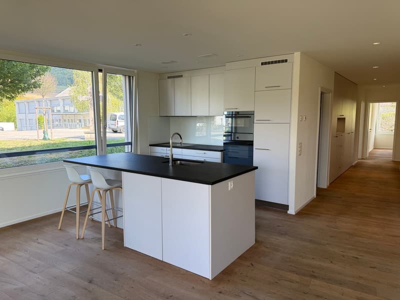 Moderne 3.5-Zimmer-Wohnung in Frick – hell, grosszügig und mit gedecktem Sitzplatz (3)